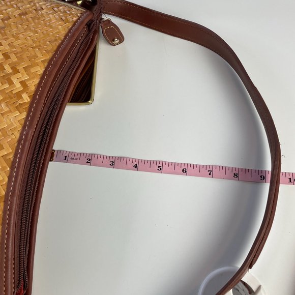 ETIENNE Ratten Hand Bag Faux Leather Trim Strap Center Zipper Pocket Two Pouches - Picture 13 of 15